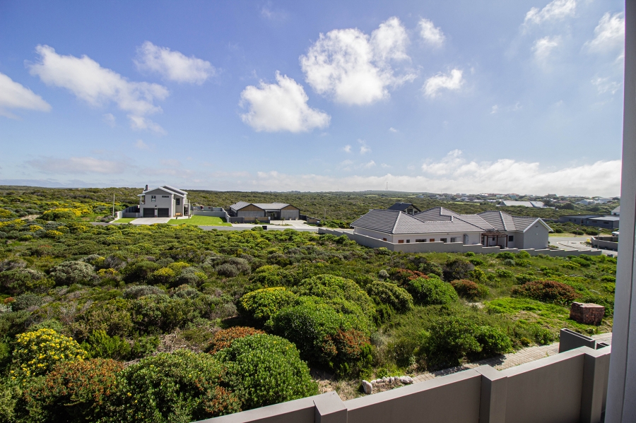 6 Bedroom Property for Sale in Kleinbaai Western Cape